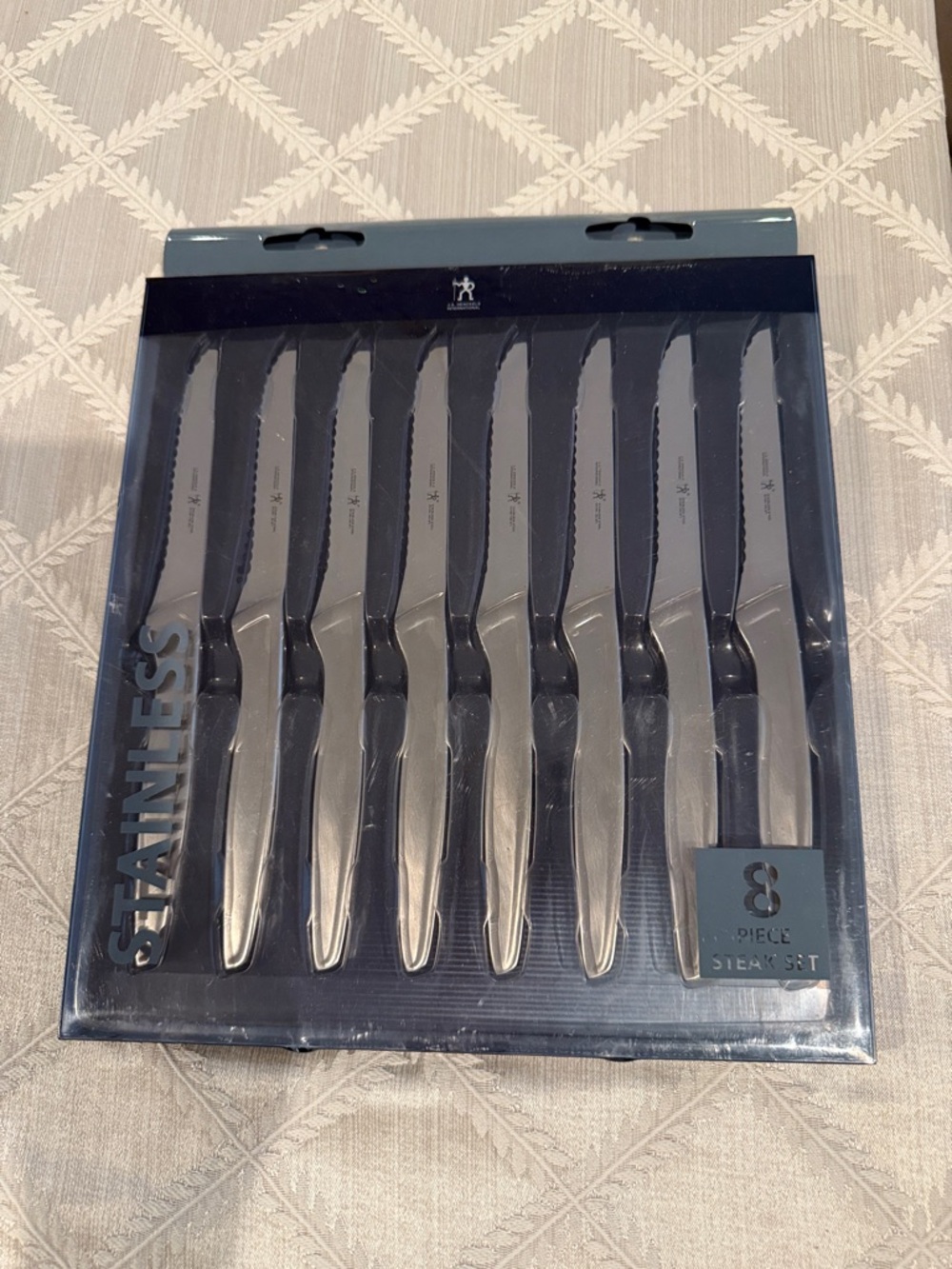 JA Henckels Stainless Steel 8-Piece Steak Knife Set - Stainless steel